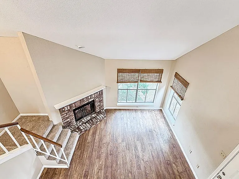 3130 Walnut Bend Ln #402 — Photo 10