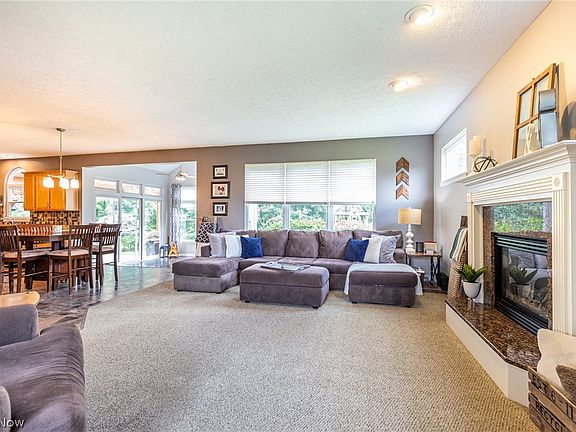 4th image of 20476 Beechwood Ln