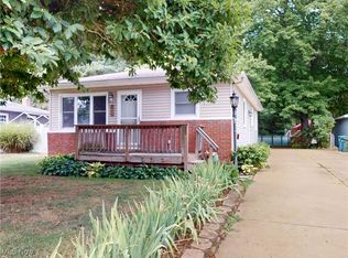 2835 Farmdale Rd, Akron, OH 44312