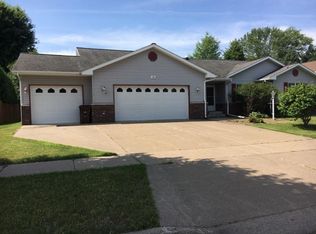 916 Windhill St, Onalaska, WI 54650