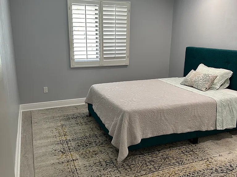 2nd bedroom