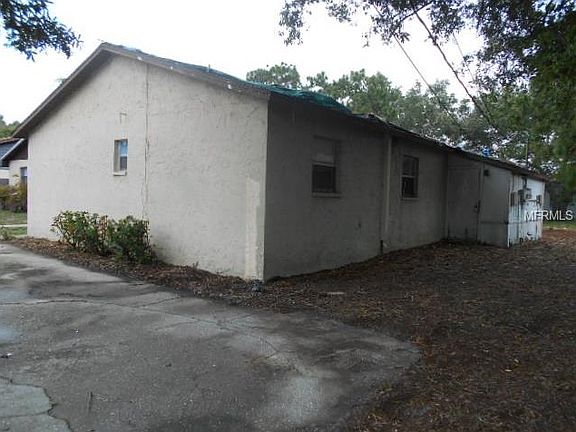 3rd image of 5809 Crestmont St