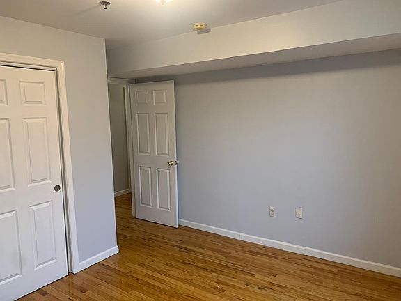 2nd image of 200 Jelliff Ave