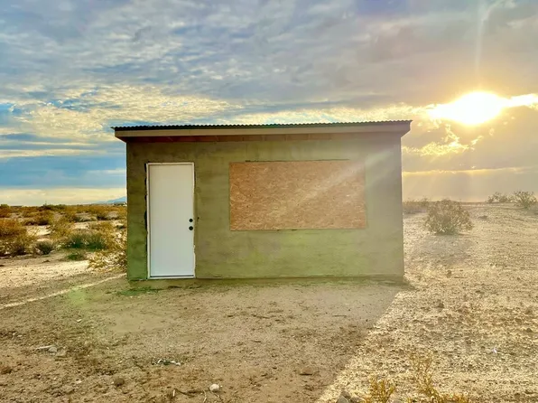 1020 Shoshore Valley Rd, Twentynine Palms, CA 92277