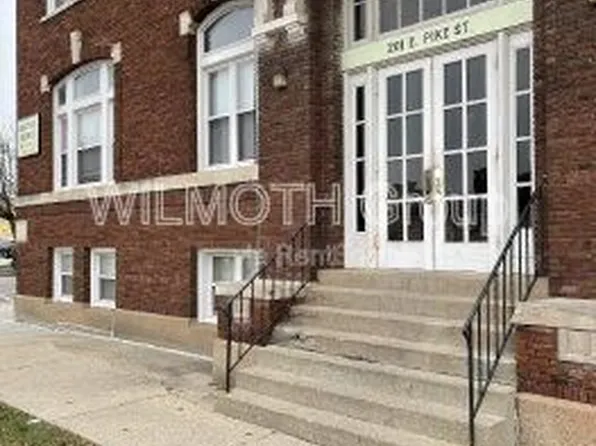 201 E Pike St, 201 E Pike St APT 201, Crawfordsville, IN 47933