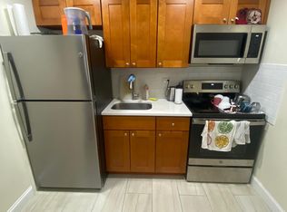 2133 Walnut St APT 2F, Philadelphia, PA 19103