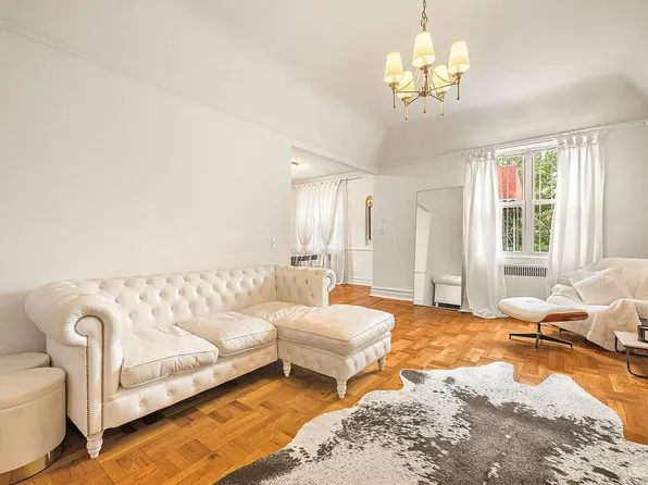 2346 E 18th St, Brooklyn, NY 11229