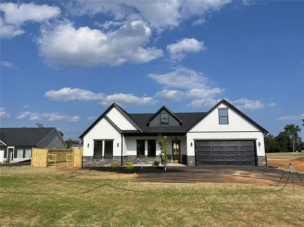 424 Blume Rd, Anderson, SC 29625