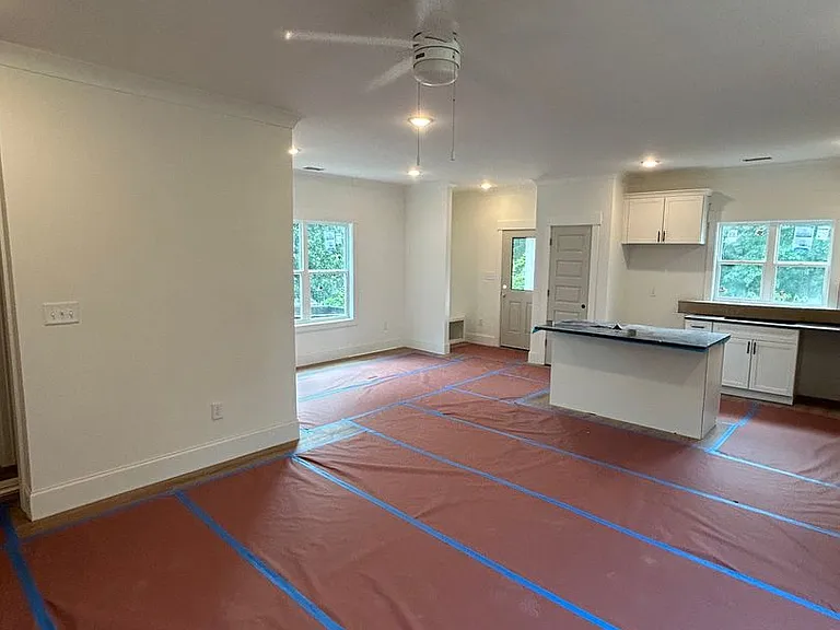 260 Griffeth St — Photo 24