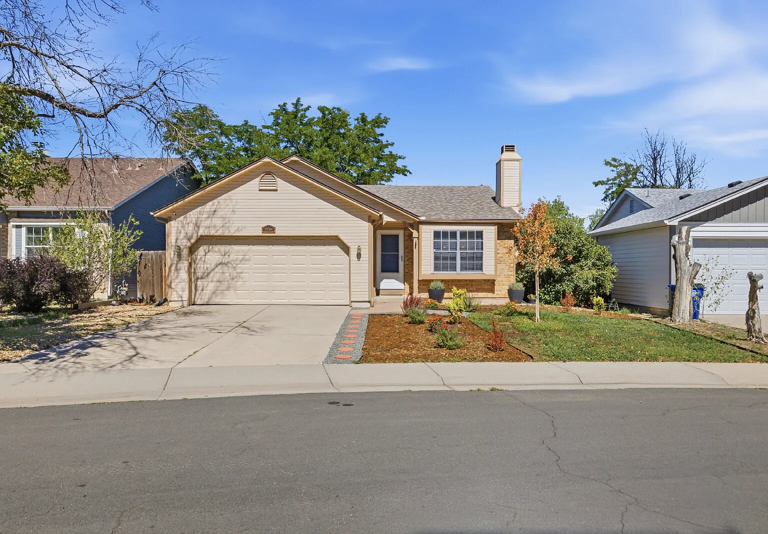 4 bed, 2.0 bath, 1700 sqft, $2,595 — Photo 1