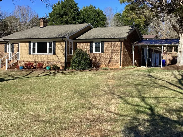113 E Laramie Dr, Mebane, NC 27302