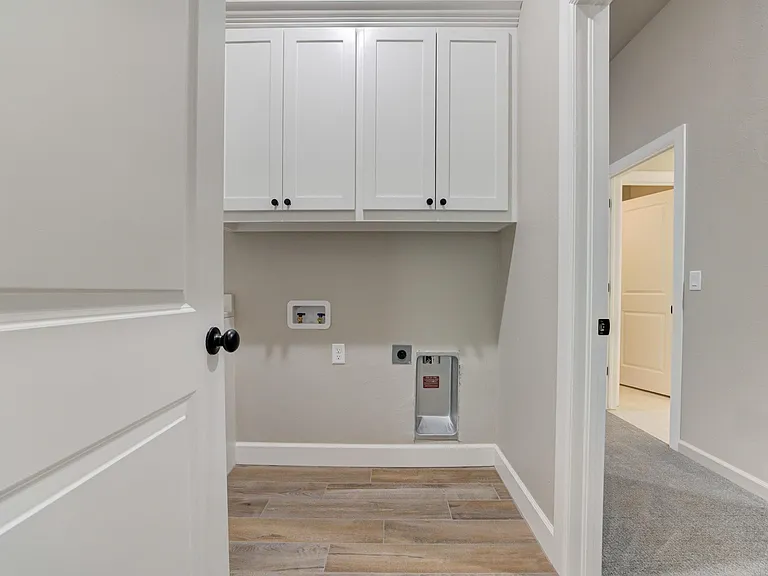 1811 Hollow Crest Ct — Photo 43