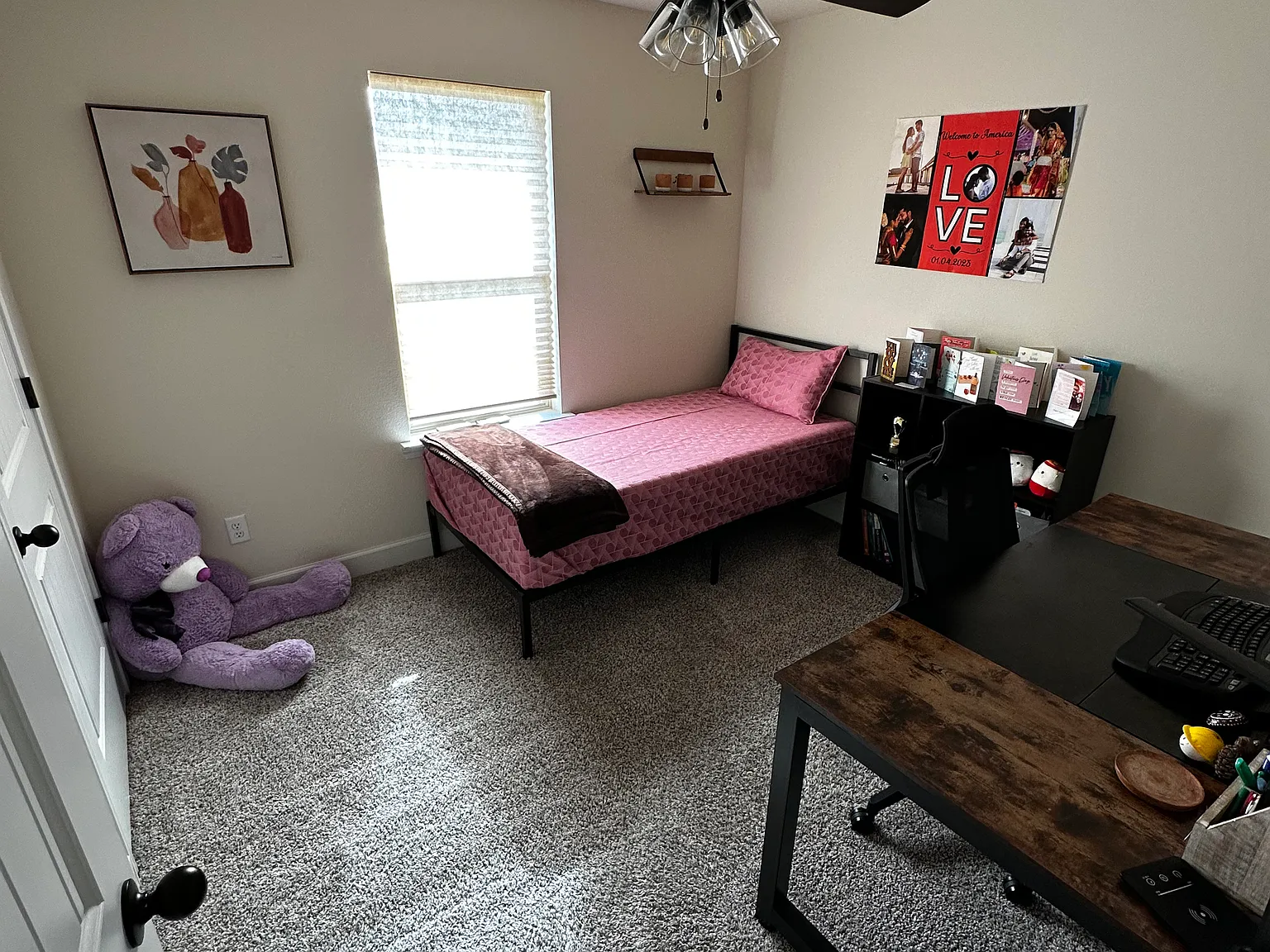 5 bed, 2140 sqft, $2,999 — Photo 3