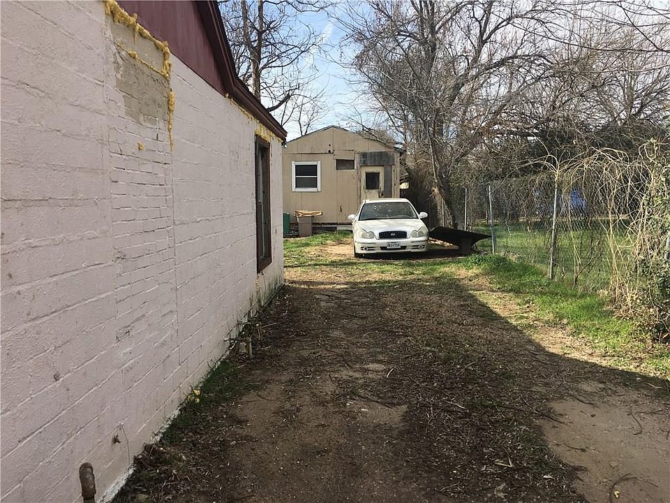 2nd image of 3323 Wake St