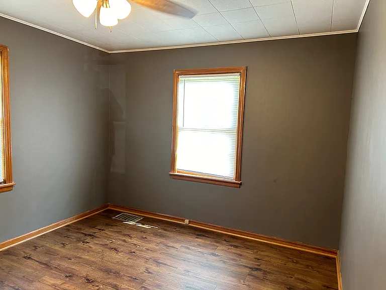 1143 W Harrison St — Photo 15