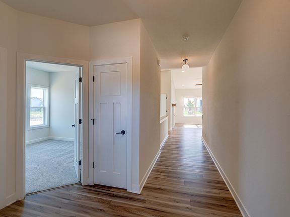 5th image of 6674 Warner Farm Dr