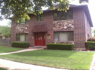 825 S McKinley Ave #1N, Arlington Heights, IL 60005