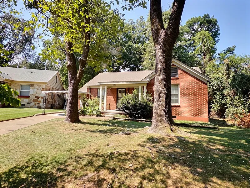 2 bed, 1.0 bath, 1471 sqft, $1,250 — Photo 3