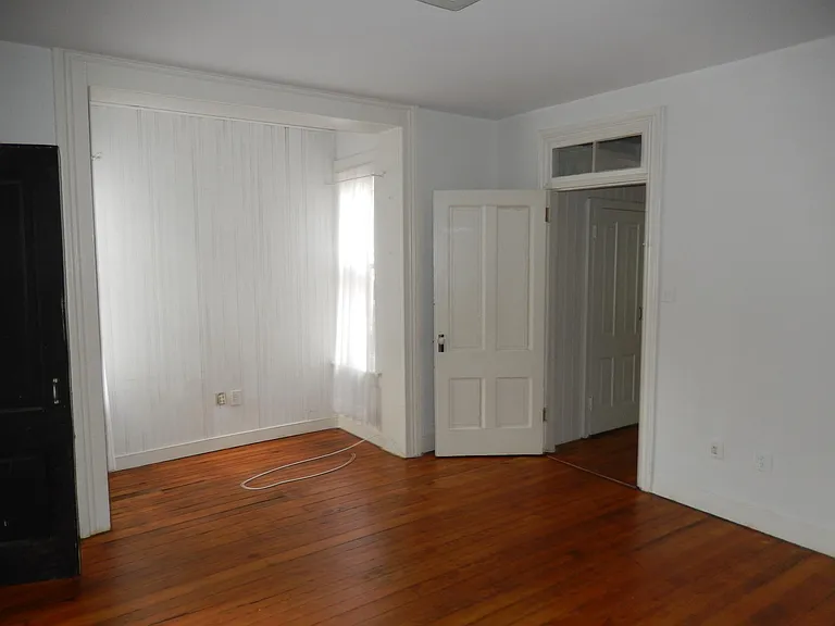 106 S Pine St — Photo 17