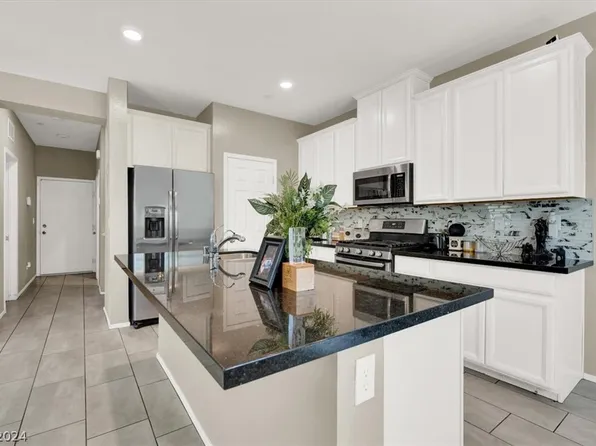 6494 Silver Estates Ave #3, North Las Vegas, NV 89086