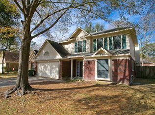 916 N Rivershire Dr, Conroe, TX 77304