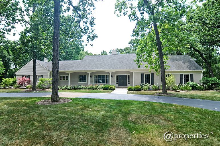 998|=|Front with Circular Drive