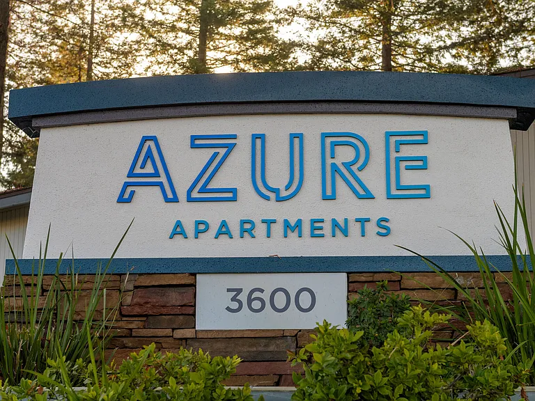 Azure — Photo 2