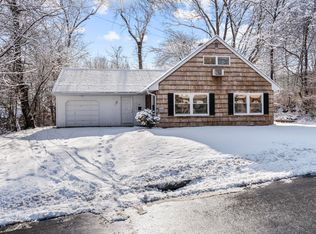 567 Palmetto Rd, Bridgeport, CT 06606