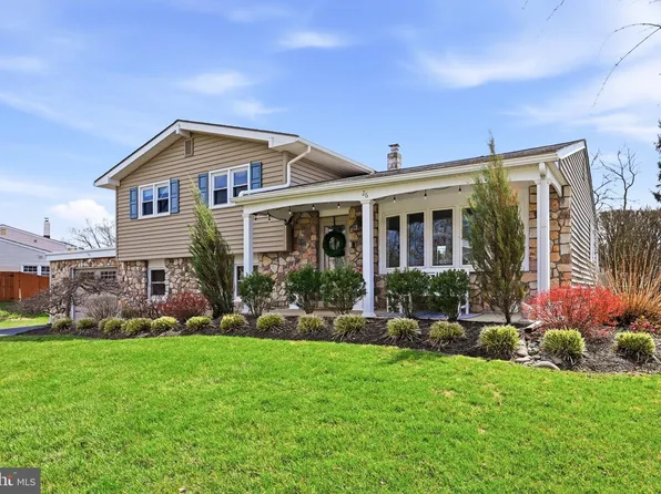 26 Wood Ln, Malvern, PA 19355