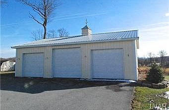 2nd image of 469 O'W Rd