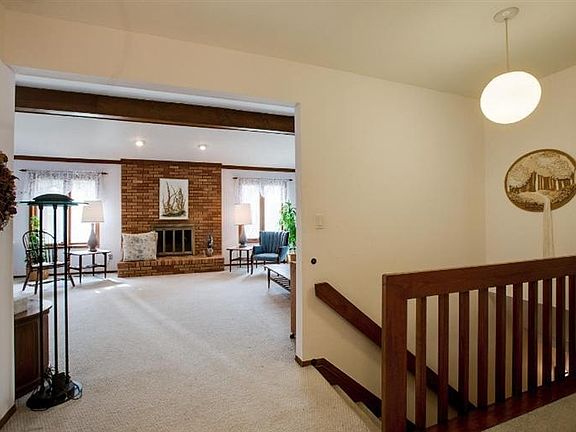 2nd image of 34283 Bretton Dr
