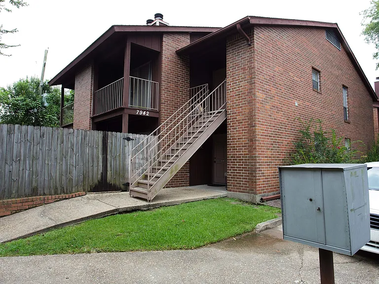 7942 Bles Ave — Photo 1