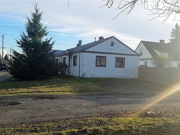 2nd image of 301 M St NE