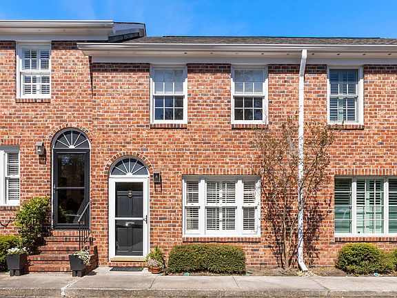 2nd image of 12 George St APT B6