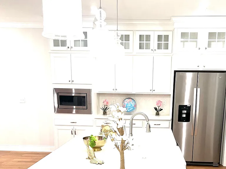 605 Charleston Dr — Photo 7