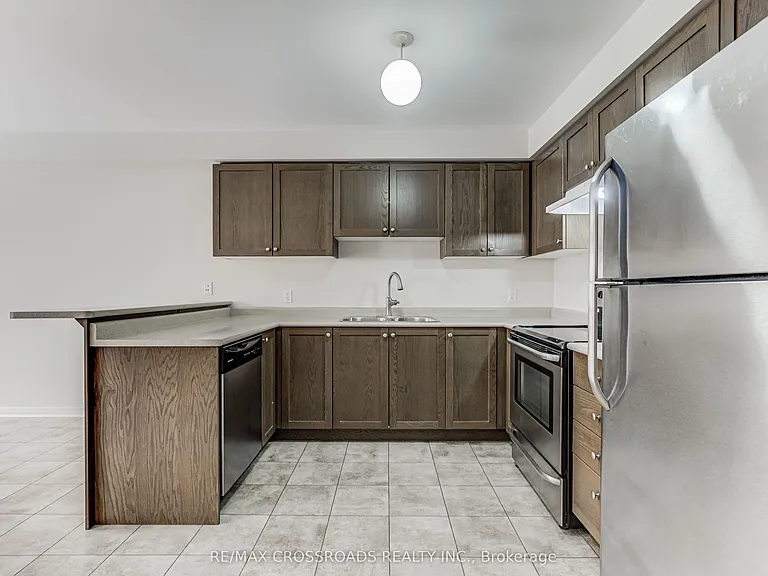 1147 Ormond Dr — Photo 5