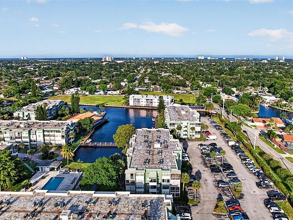 2nd image of 2761 Taft St APT 212