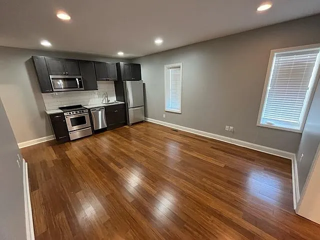 1201 Charleston Ave #3 — Photo 2
