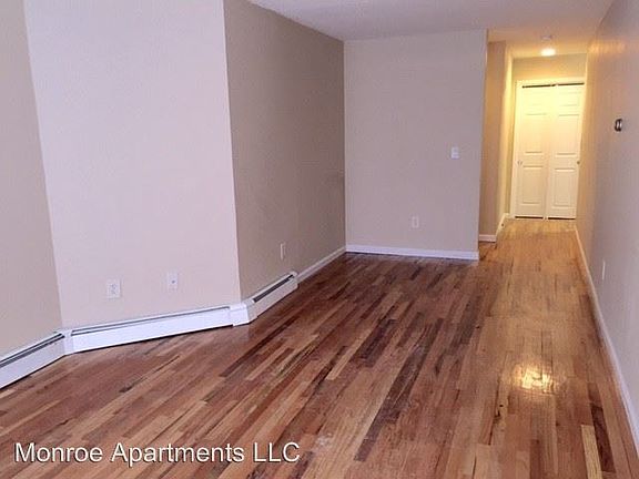 4th image of 321 Monroe St APT 1B