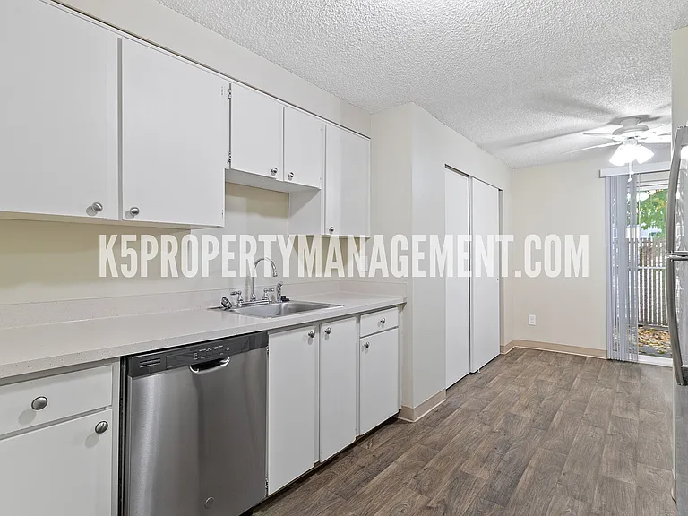 19765 SW 65th Ave — Photo 6