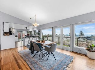 1805 Saint Denis Rd, West Vancouver, BC