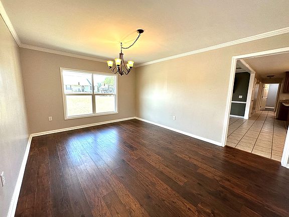 4th image of 803 W Burch St