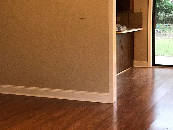 4th image of 109 Burns Dr