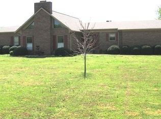 41 Bay Point Dr, Rainbow City, AL 35906