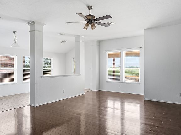 5th image of 2665 Gardendale Dr
