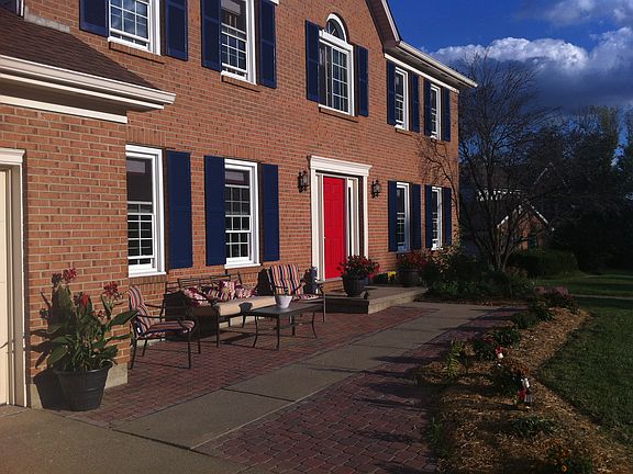 3rd image of 528 Topfield Dr