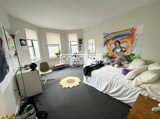830 Beacon St #5E, Boston, MA 02215