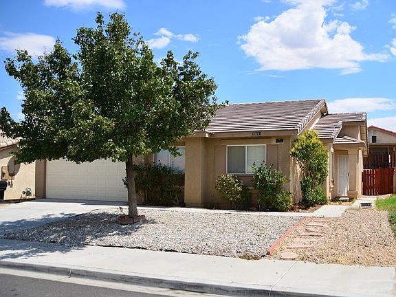 2nd image of 15201 Melody Ln