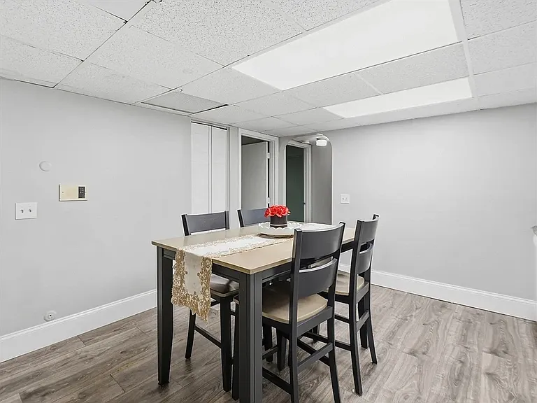 15 Shadowbrook Ln #28 — Photo 3