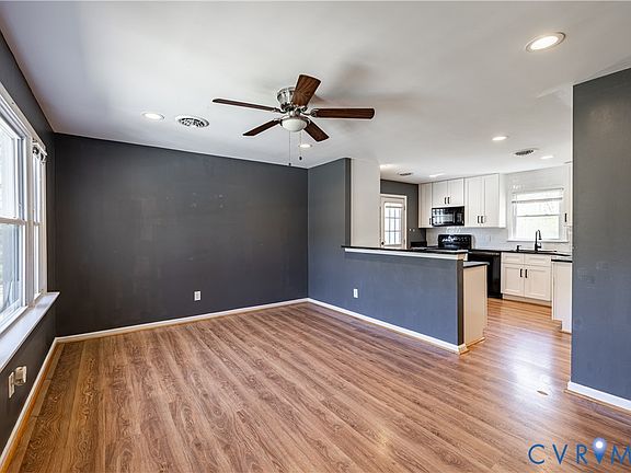 4th image of 9813 Colemans Lake Rd